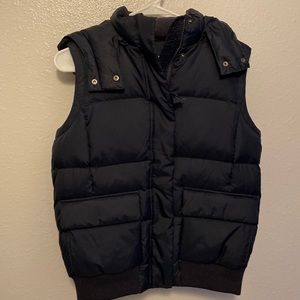Gap hooded puffer vest